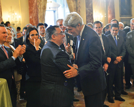 Josué Ferreira e John Kerry